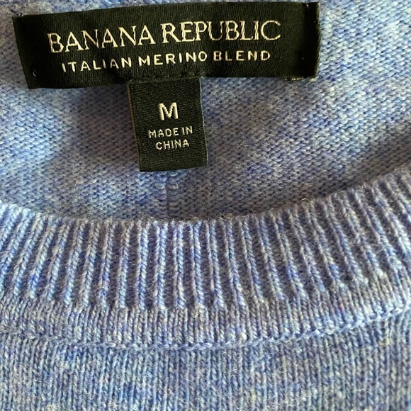 Banana Republic Blue Sweater - Picture 2 of 4